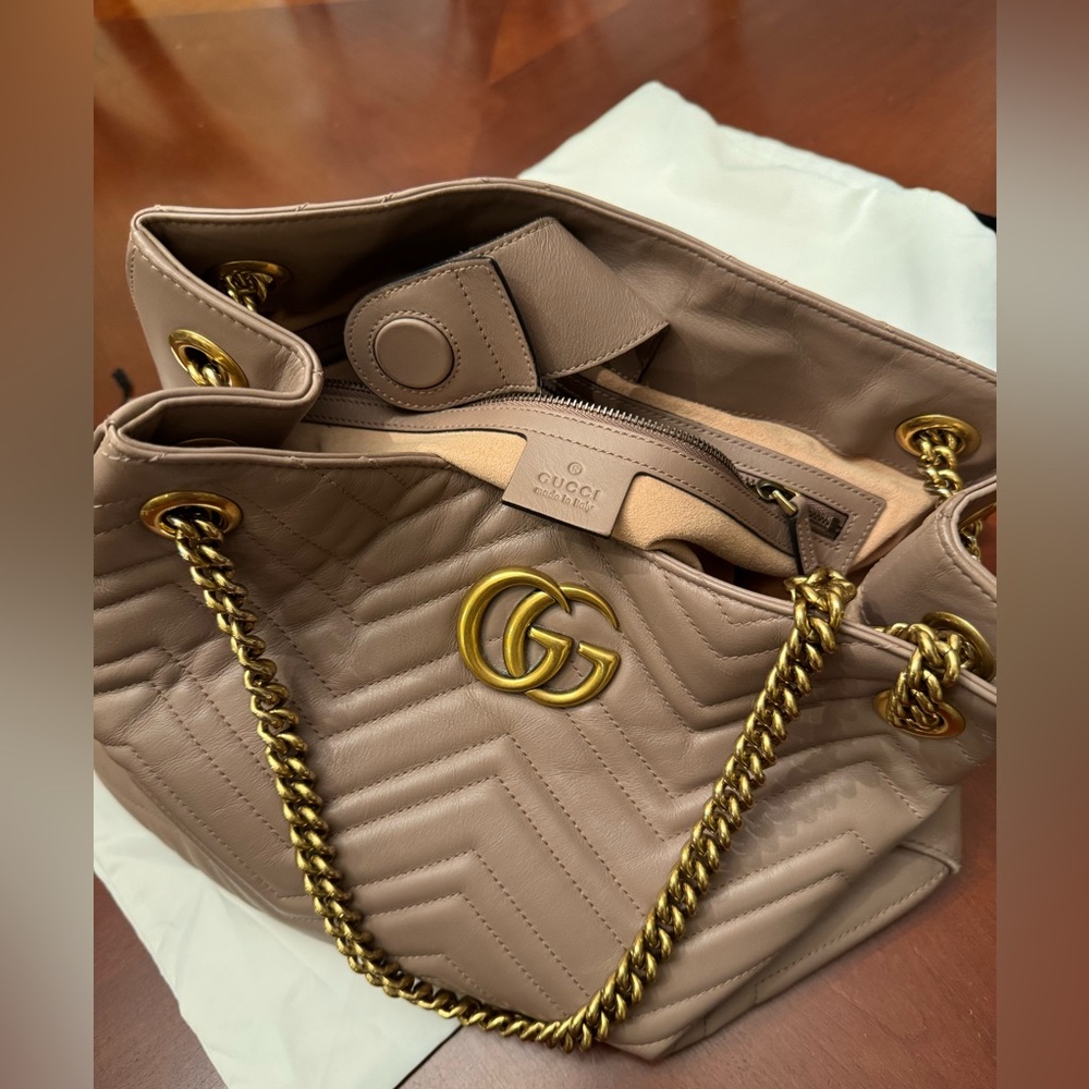 Gucci Matelasse Medium GG Marmont Shoulder Tote Bag- gently used - Picture 5 of 9